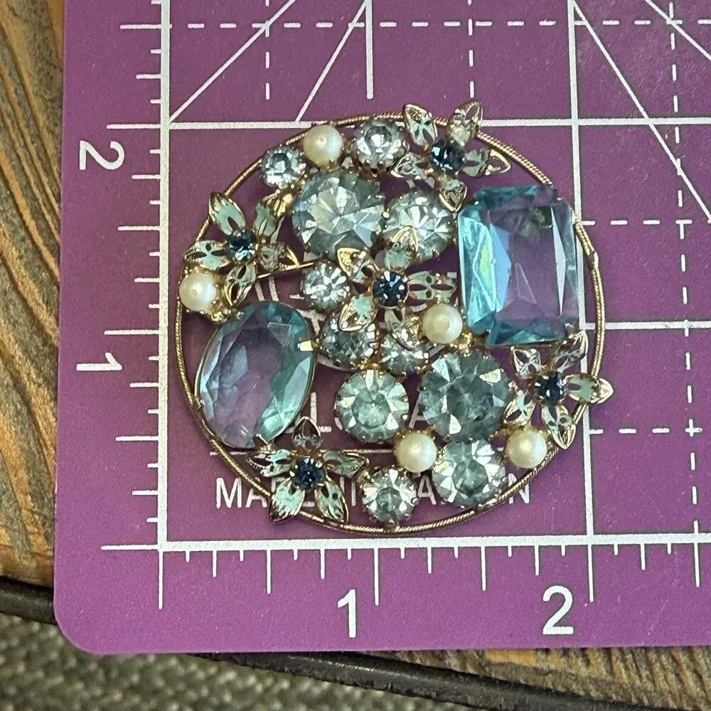 Vintage Weiss Blue Glass Rhinestone Forget Me Not Enamel Floral Brooch